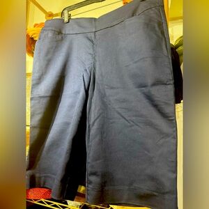 034C // CROFT & BARROW Bermuda pull on Bermuda shorts // 14